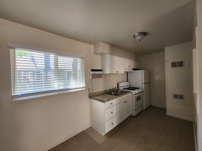 Photo - 3309 Y Street #C Apartment