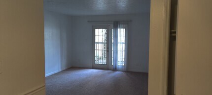 Building Photo - 325 Wymore Rd