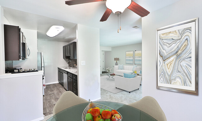 Foto del edificio - Skylark Pointe Apartment Homes