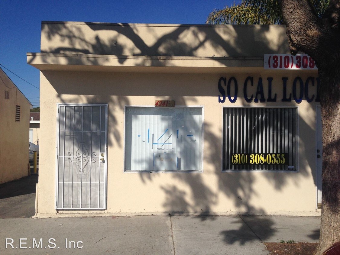 Primary Photo - 4241 Redondo Beach Blvd