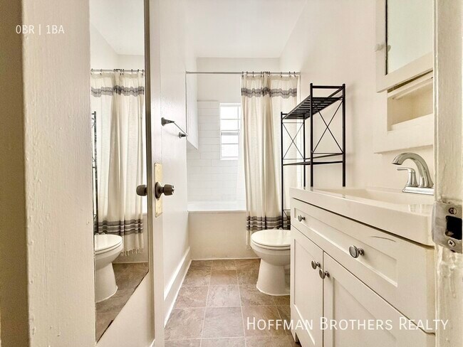 Foto del edificio - 1817 Ivar Ave