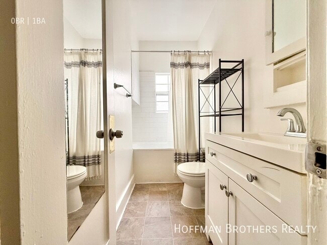 Building Photo - 1817 Ivar Ave