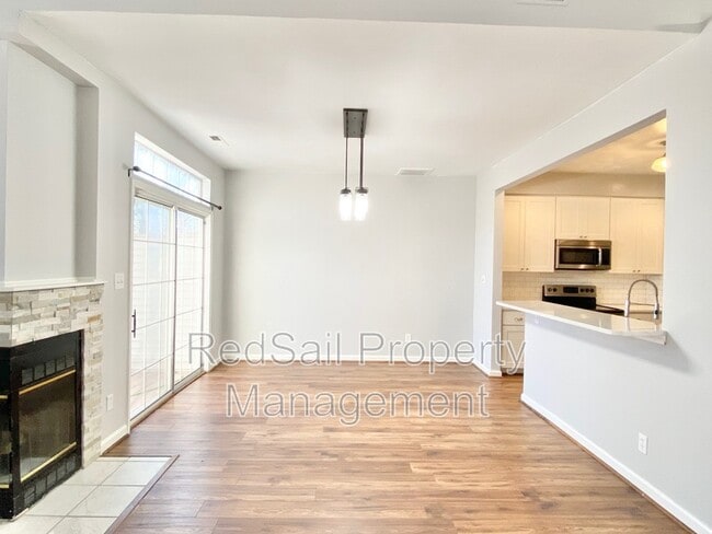 Building Photo - 114 Creekstone Dr