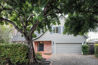 Building Photo - 2121 Bellview Dr