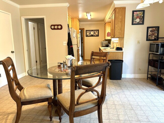 Foto del edificio - Deer Xing Retreat (3-6 month lease only)