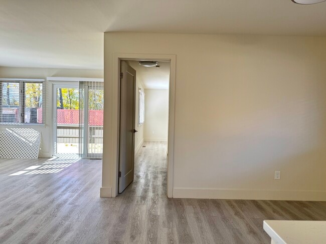 Foto del edificio - 110 Montoya Dr