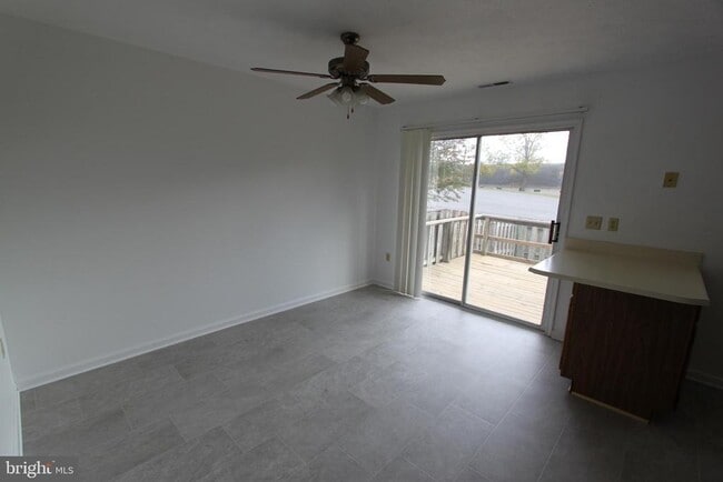 Building Photo - 160 Stadium Cir