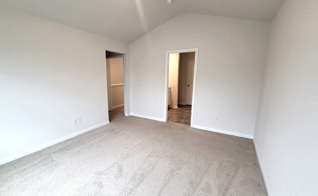 Foto del edificio - New Three Bedroom Townhouse in Greer SC!