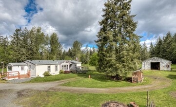 Building Photo - 613 354th St E