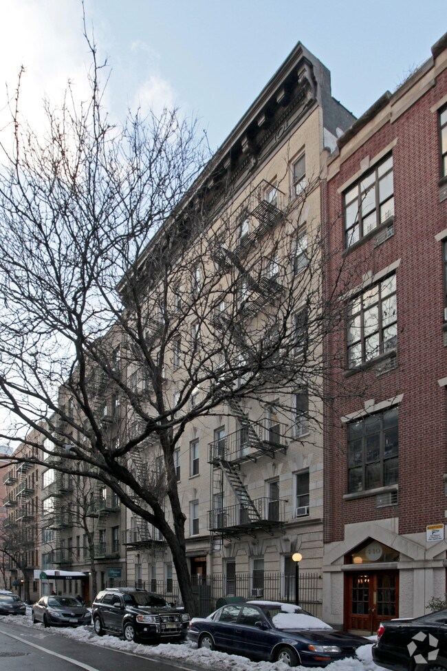 Foto del edificio - 451-453 W 44th St