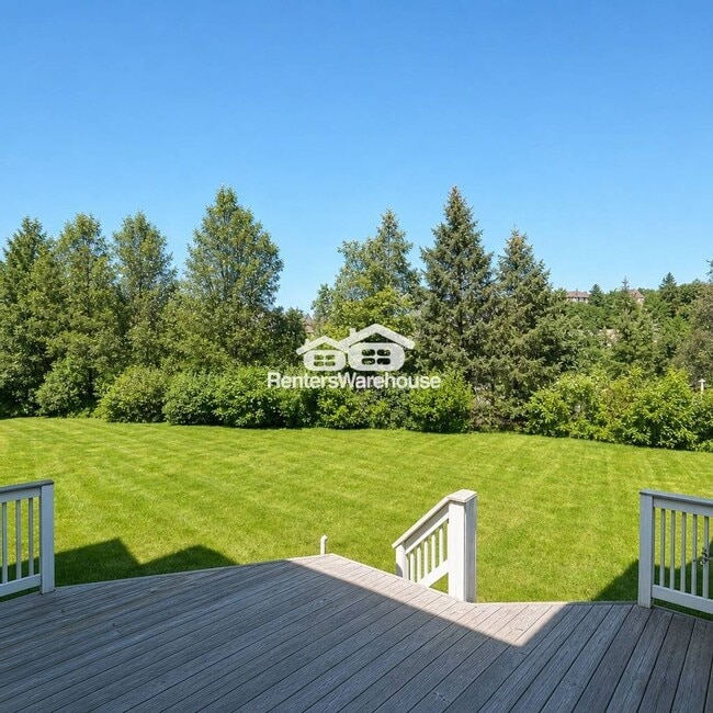 Building Photo - 2BD/2BA Townhome in Eden Prairie Available 8/1!