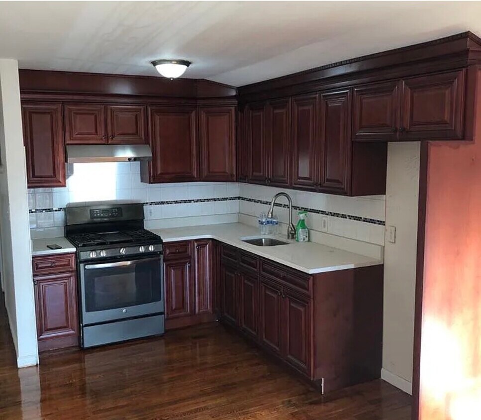 Kitchen - 11605 150th Ave