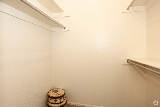 Interior Photo - Kachina Apartments