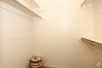 Interior Photo - Kachina Apartments