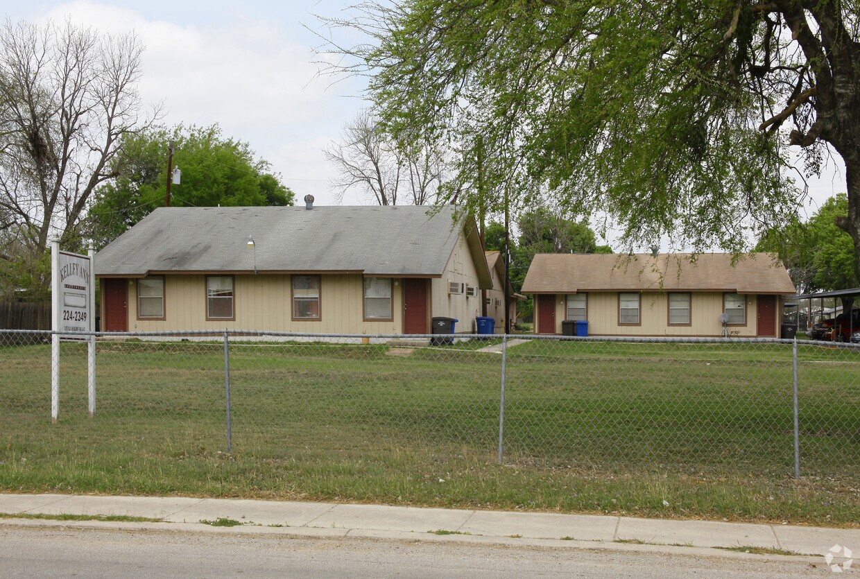 Foto del edificio - Kelly Ann Apartments