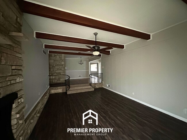 Building Photo - Spacious 3-Bedroom Single-Family Home for Rent in Memphis, TN - Vaulted Ceilings & Fenced Yard