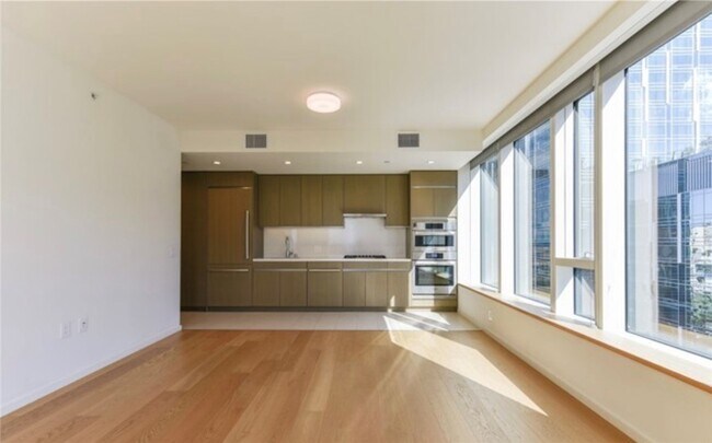 Building Photo - 889 Francisco St