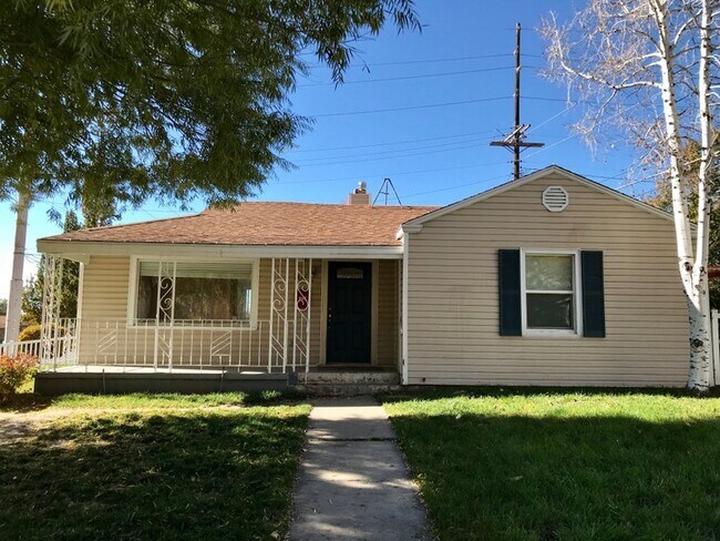 Building Photo - 707 N 1000 E St