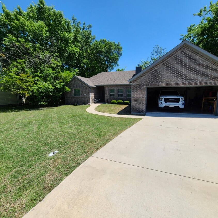 512 Burgett St, Forney, TX 75126 House for Rent in Forney, TX
