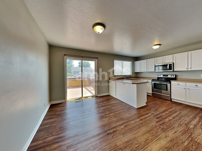 Building Photo - 927 W 2400 N St