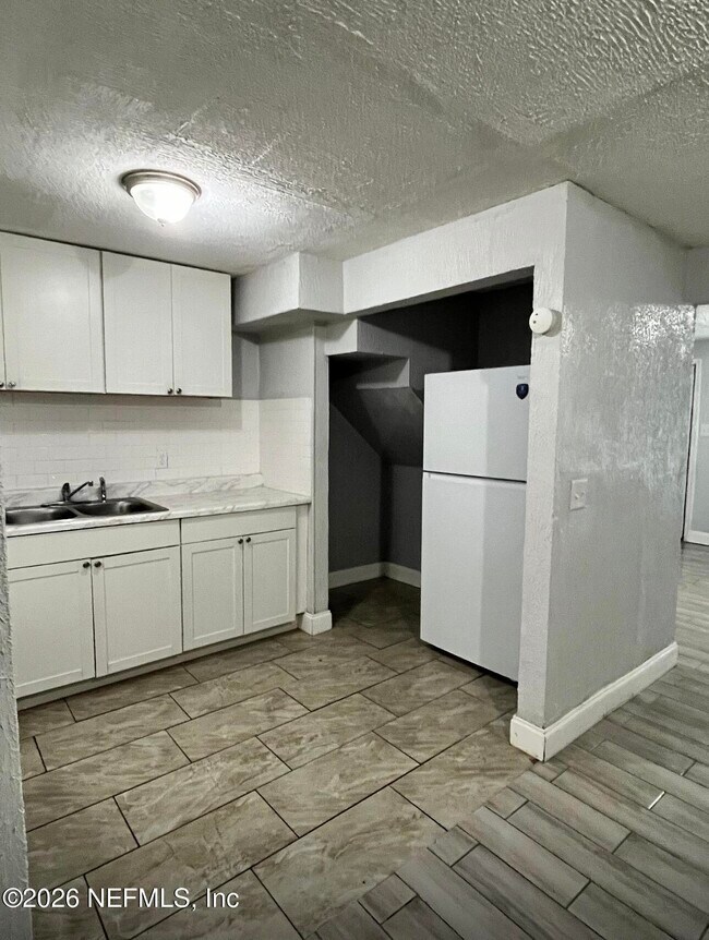 Foto del edificio - 4413 Moncrief Rd W