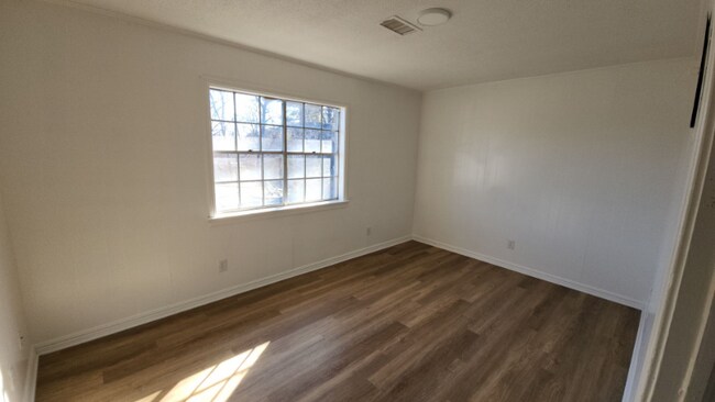 Foto del edificio - 1910-1911 S El Paso Ave