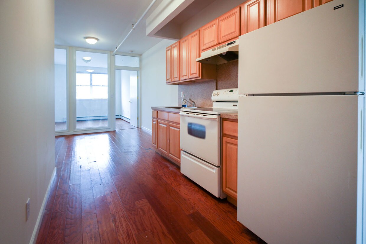 Primary Photo - 1356 Dekalb Ave