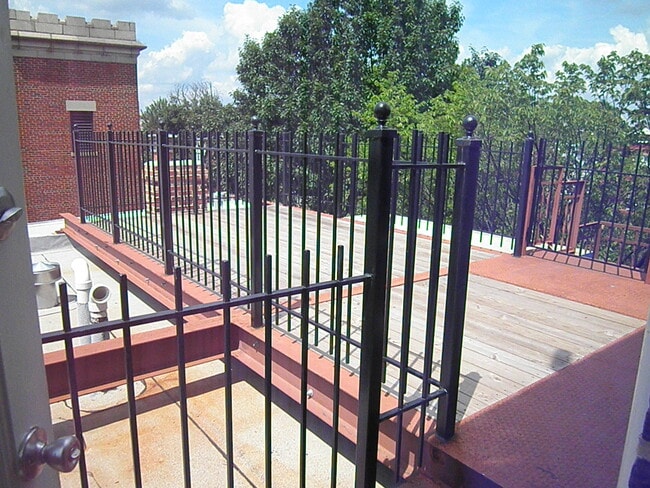 Deck - 301 M St NW