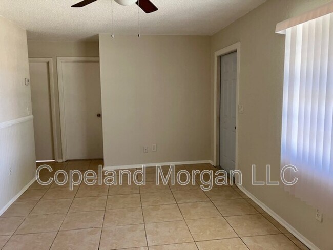 Foto del edificio - 6981 78th Ave N