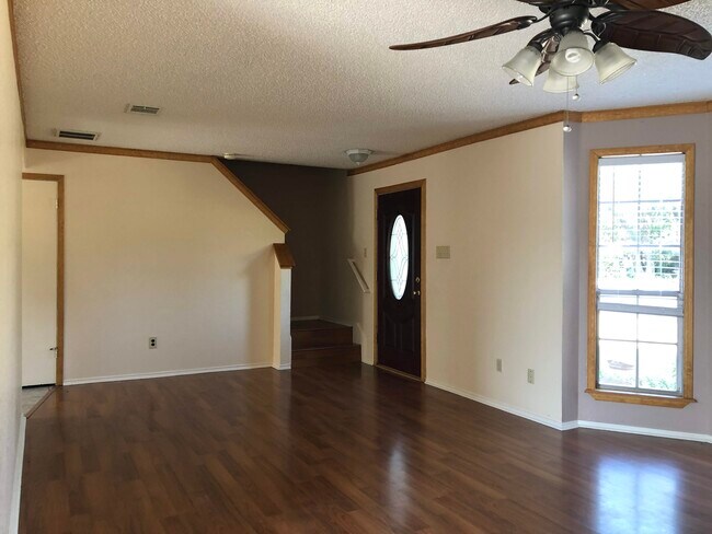 Building Photo - 1702 Spiderlily View