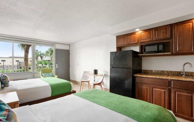 Foto del edificio - 1500 N Thacker Ave