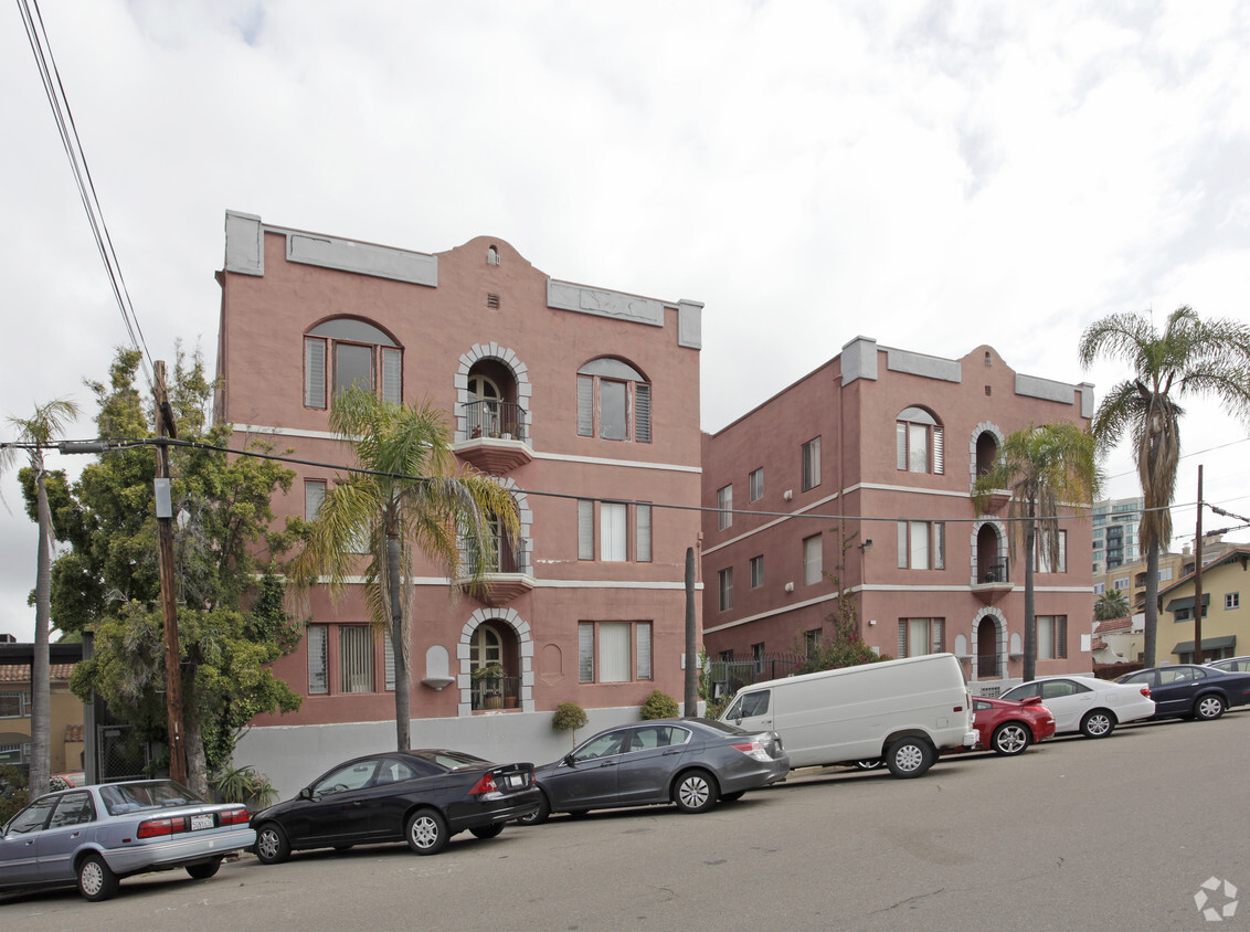 Building Photo - Casa Arleda Apartments