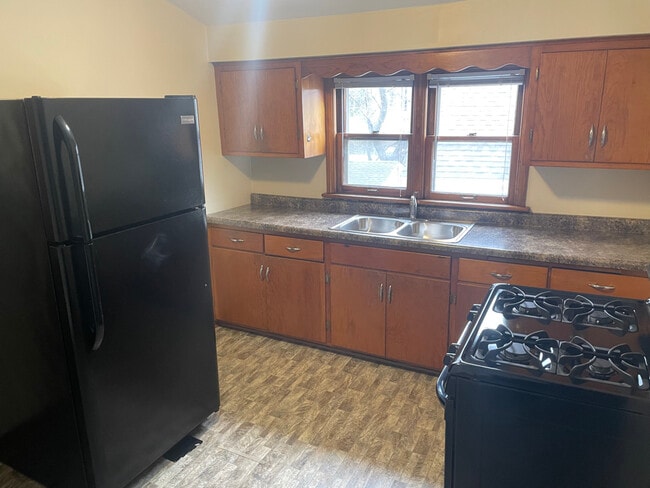 Building Photo - 212 N 63rd St