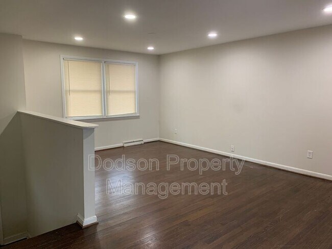 Foto del edificio - 1624 Darby Dr