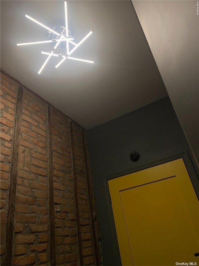 Foto del edificio - 102-07 Jamaica Ave