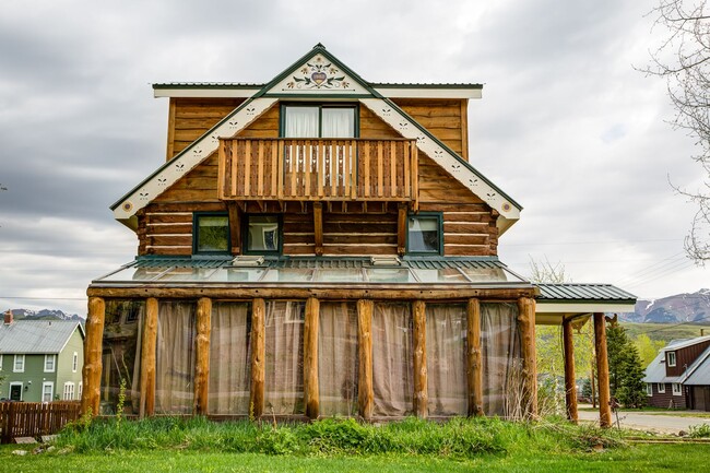 Building Photo - Spacious single family home for rent in Cr...