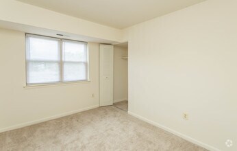 2BR, 1.5BA - 844 SF - Woodsdale Apartments