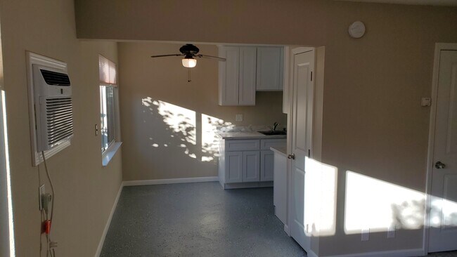 Building Photo - 88 Estates Dr
