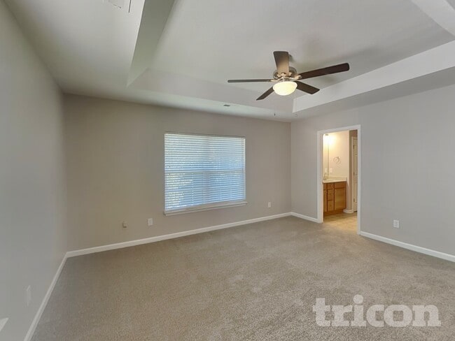 Building Photo - 7392 Hoffner Dr