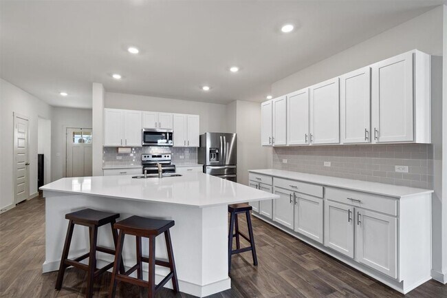 Building Photo - 608 Concho River Dr