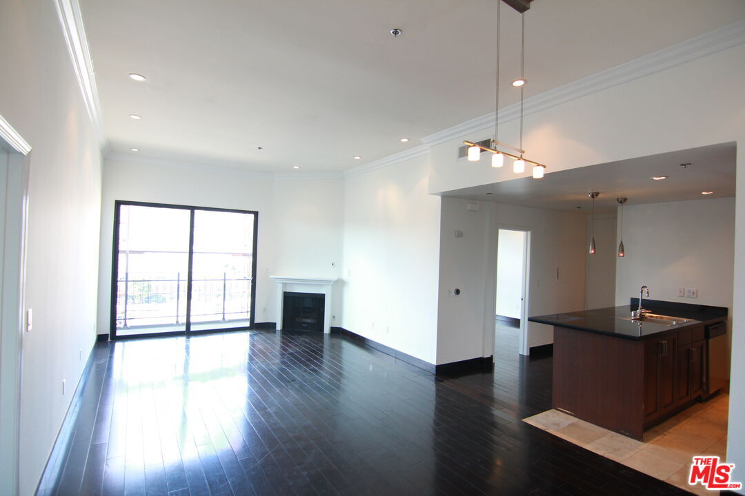 8811 Burton Way Unit 403, West Hollywood, CA 90048 Apartment for Rent