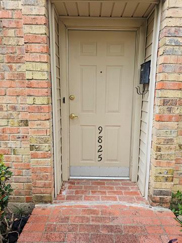 Foto del edificio - 9825 Valley Meadow Ct