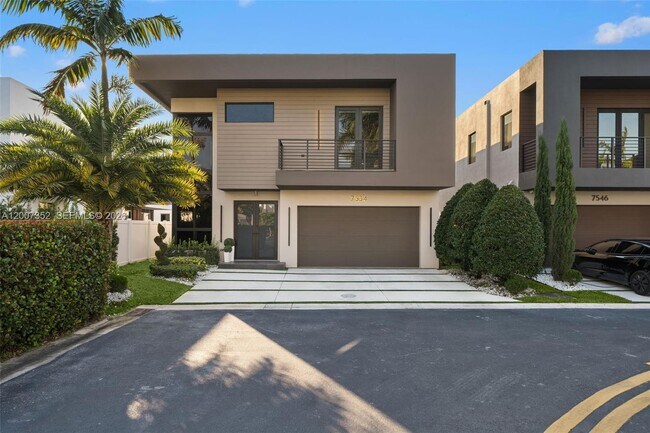 Foto del edificio - 7534 NW 98th Ave