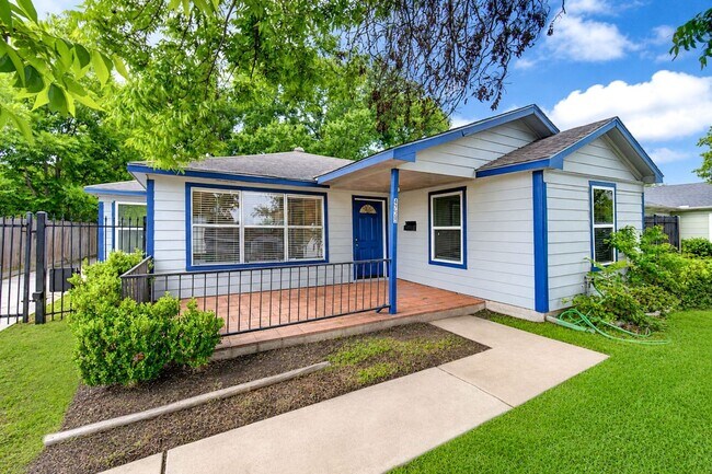 Foto del edificio - 4735 Marietta Ln