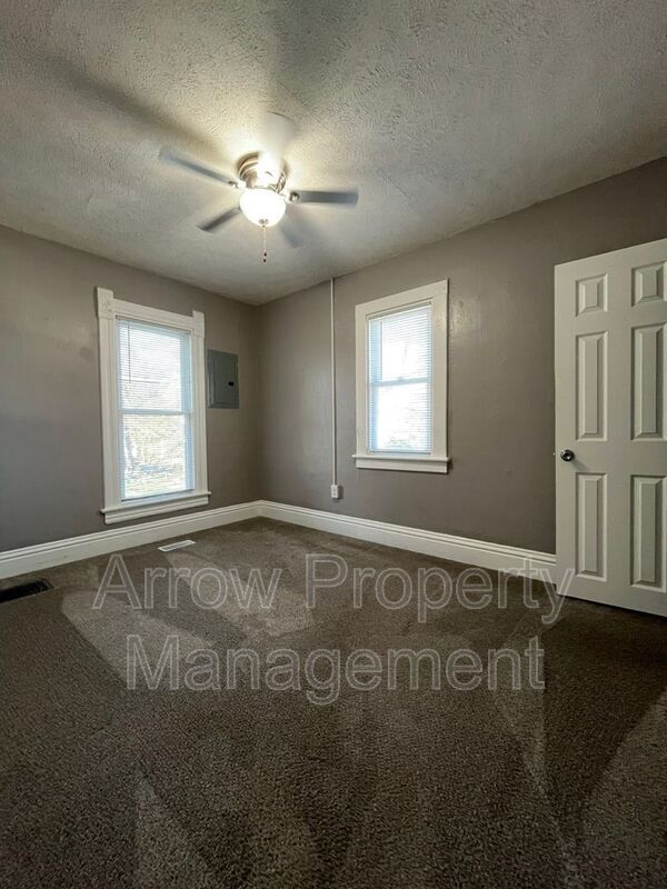 Foto del edificio - 445 N 25th St