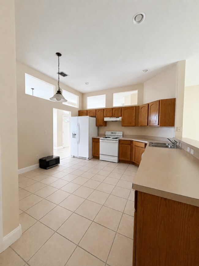 Foto del edificio - LOTS OF ROOM IN THIS CUTE 3/2 HOME IN CLERMONT!