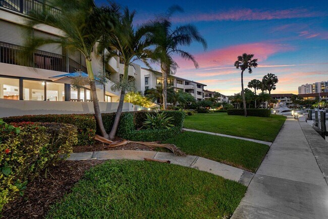 Building Photo - 1100 Marine Way W