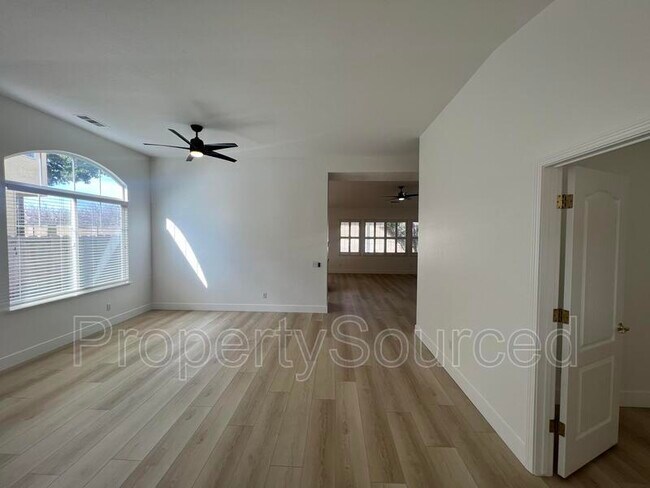 Building Photo - 4305 Veranda Way