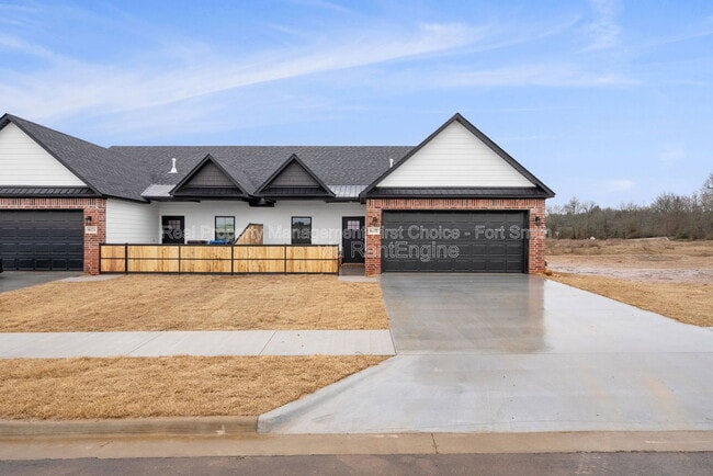 Building Photo - 8620 Cantera Dr
