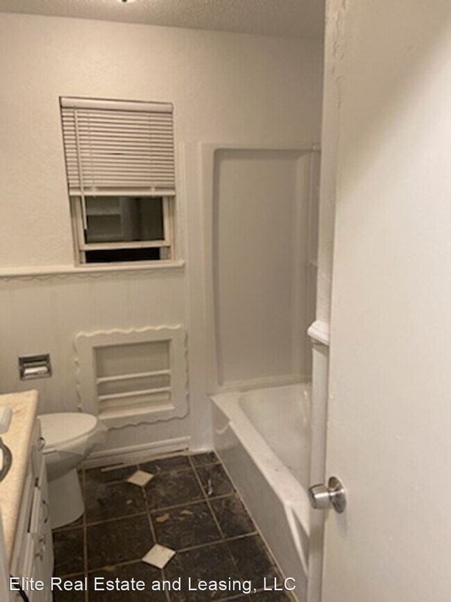 Foto del edificio - 3 br, 1.5 bath House - 801 HAMPTON DRIVE